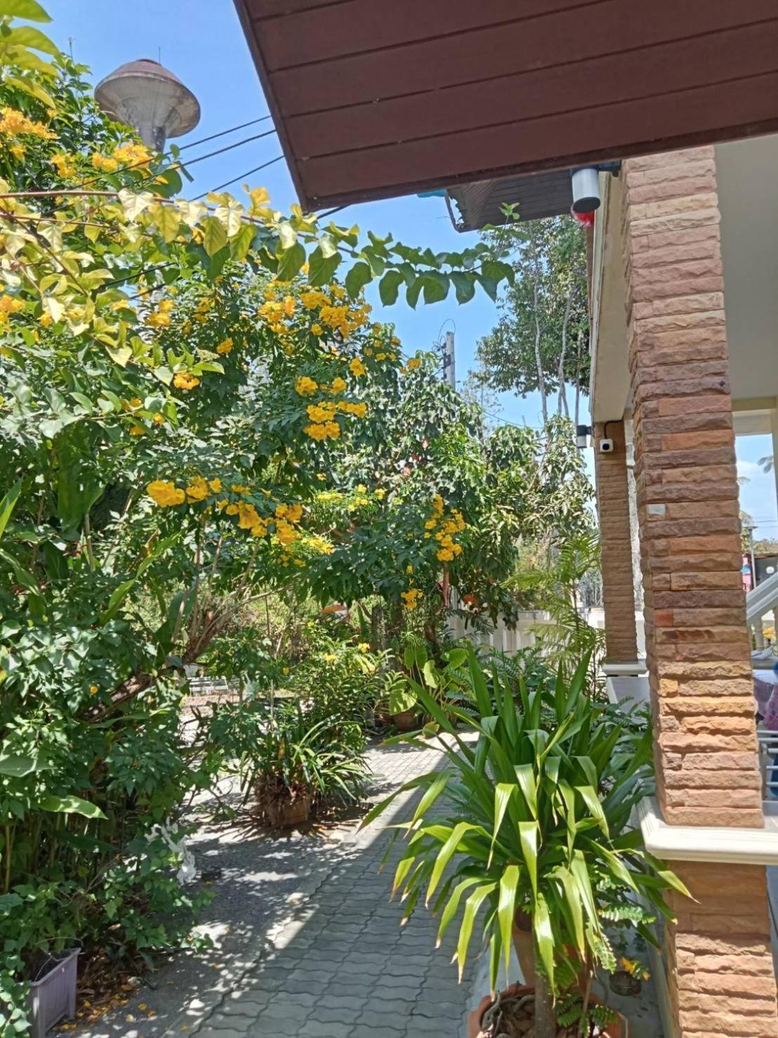 Wattana Bungalow Nai Yang Beach 외부 사진