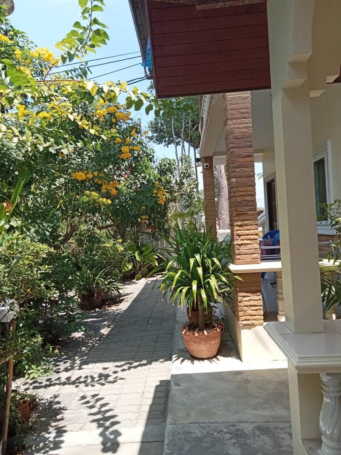 Wattana Bungalow Nai Yang Beach 외부 사진