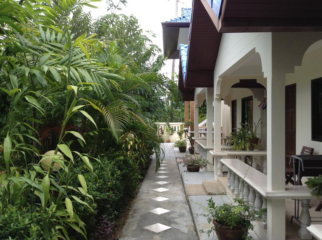 Wattana Bungalow Nai Yang Beach 외부 사진